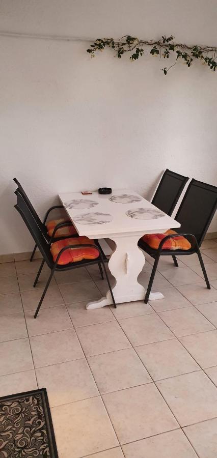 Apartments Rino Vodice Bagian luar foto
