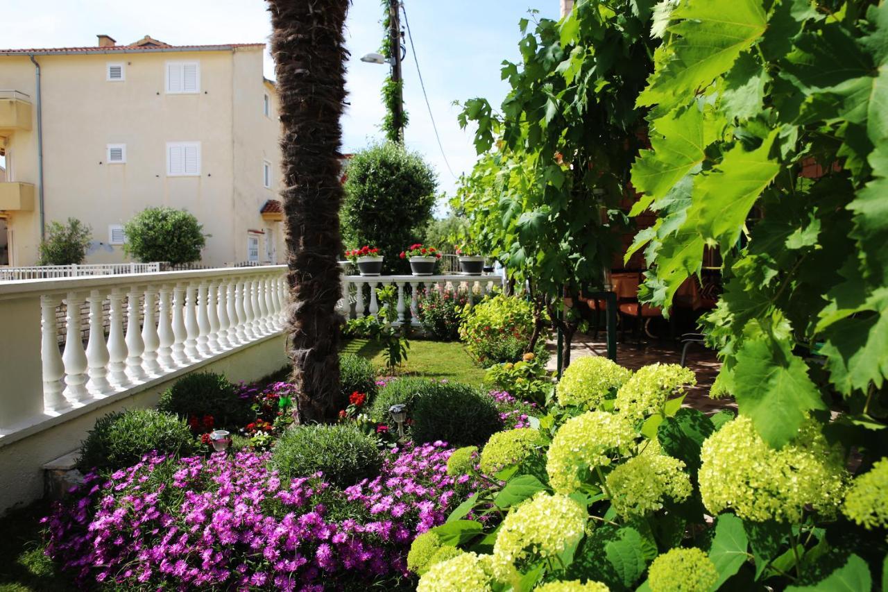 Apartments Rino Vodice Bagian luar foto