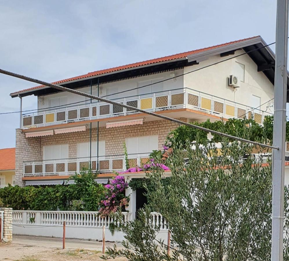 Apartments Rino Vodice Bagian luar foto