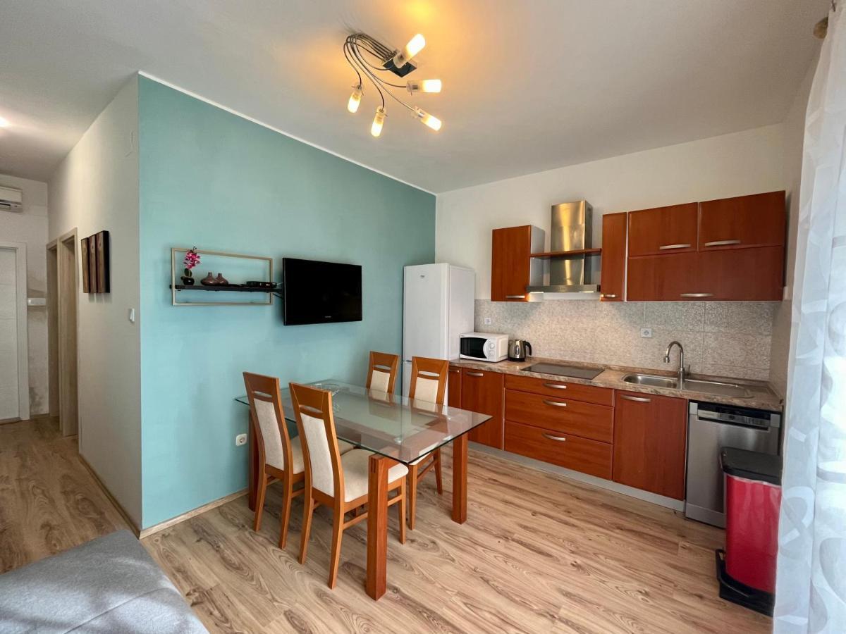 Apartments Rino Vodice Bagian luar foto