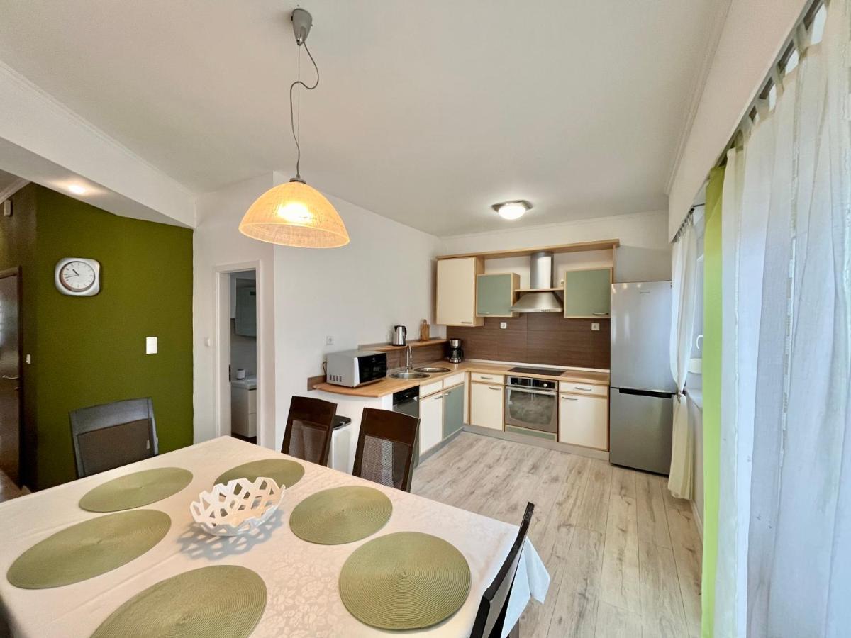 Apartments Rino Vodice Bagian luar foto