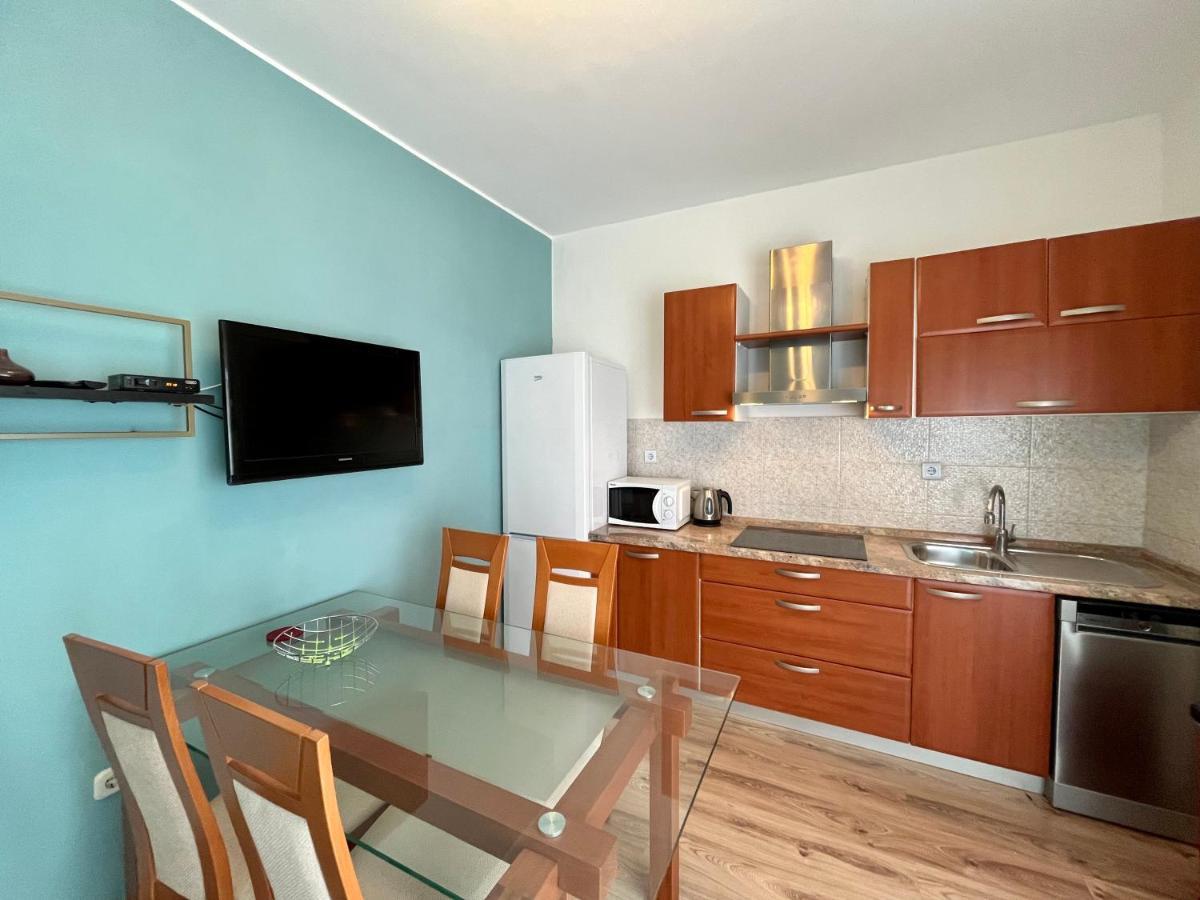 Apartments Rino Vodice Bagian luar foto