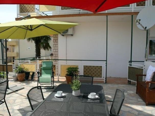 Apartments Rino Vodice Bagian luar foto