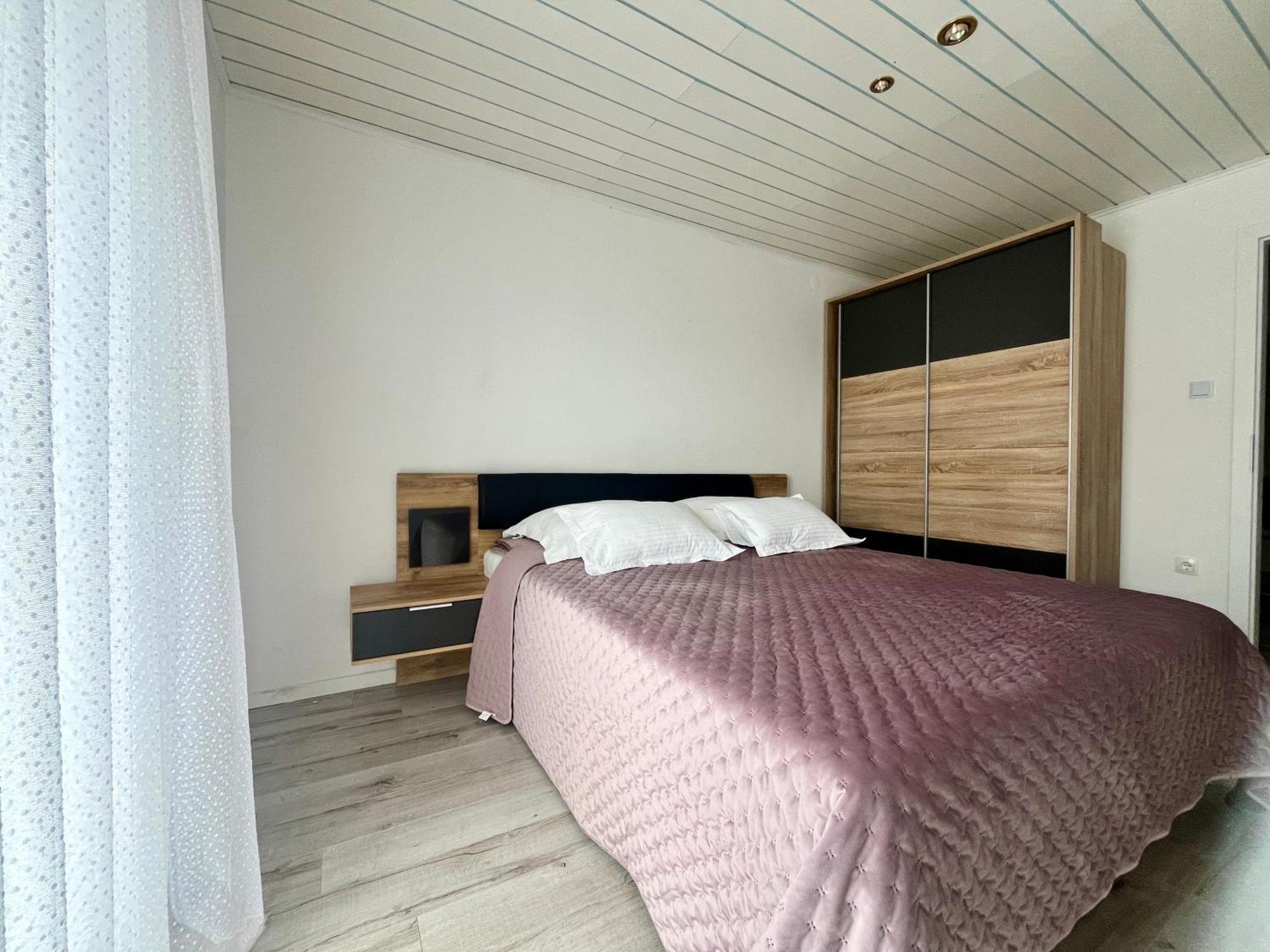 Apartments Rino Vodice Bagian luar foto